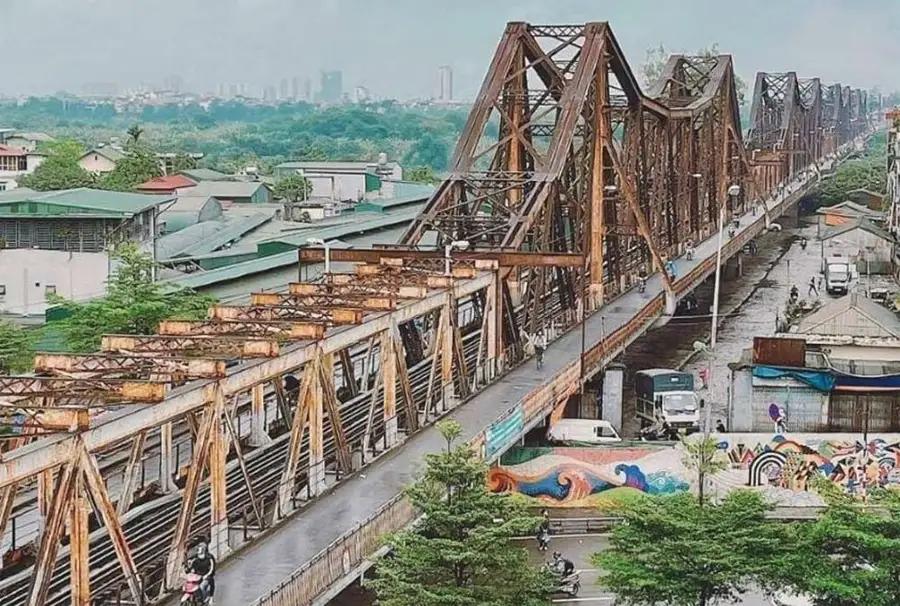 Cầu Long Biên
