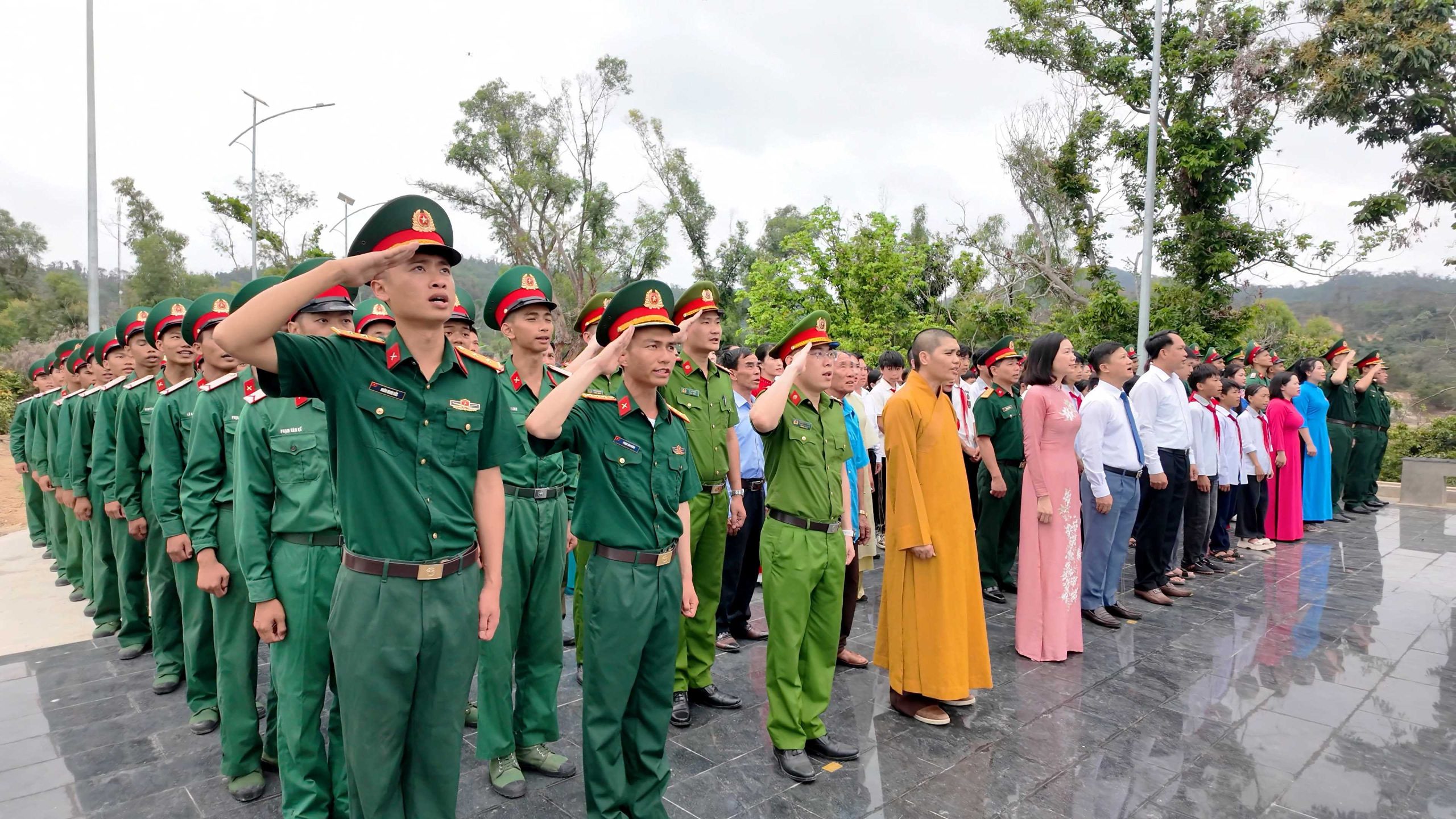 Toàn cảnh Lễ Thượng cờ Tổ quốc tại xã Thanh Lân