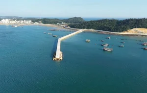 Khu neo đậu tránh trú bão cho tàu cá tại đặc khu Cô Tô được hoàn thiện vào tháng 12/2025, góp phần thúc đẩy kinh tế - xã hội và hoàn thiện hệ thống hạ tầng đặc khu.